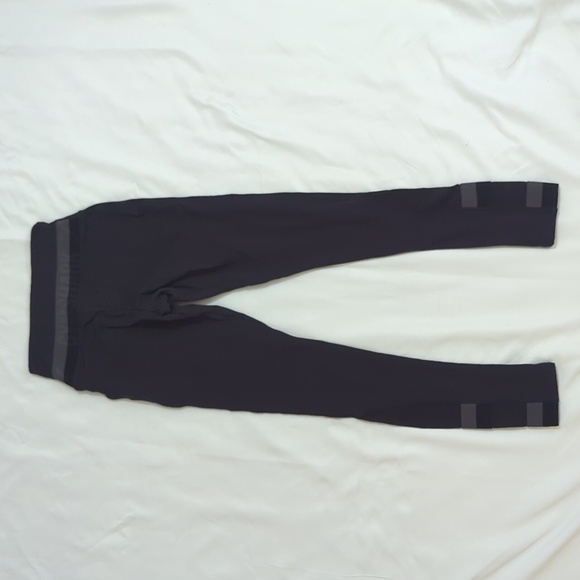 Gymshark Empower High Waisted Mesh leggings, Color Black/Gray Size S - Picture 6 of 16